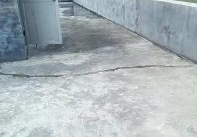 福贡楼顶漏水维修公司分享下如何解决卫生间隐蔽部位漏水的问题?