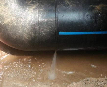 福贡楼顶渗水维修公司为大家分享下福贡卫生间漏水维修修补技术!